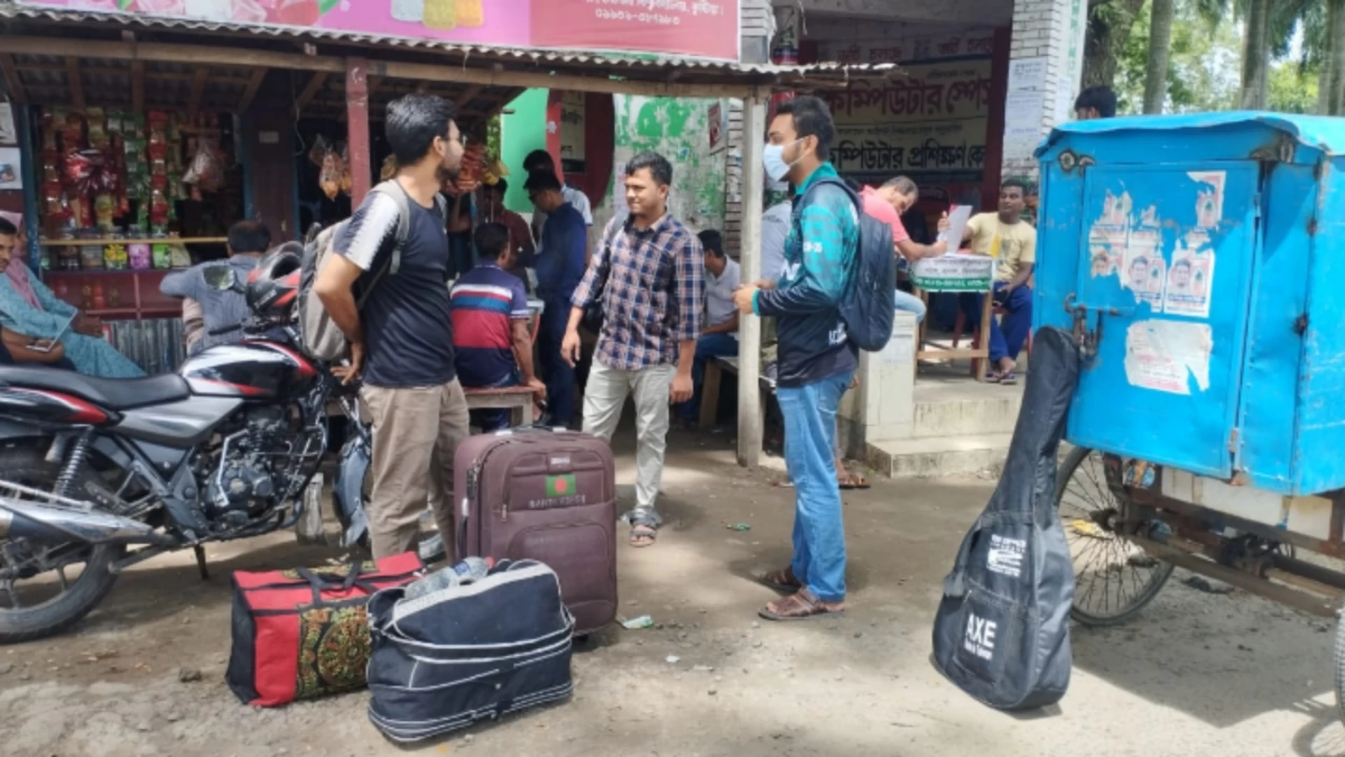 আতঙ্কে হল ছাড়ছেন ইসলামী বিশ্ববিদ্যালয়ের শিক্ষার্থীরা