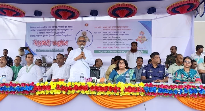 মোহনপুরে বঙ্গবন্ধু ও বঙ্গমাতা জাতীয় গোল্ডকাপ ফুটবল টুর্নামেন্টের উদ্বোধন