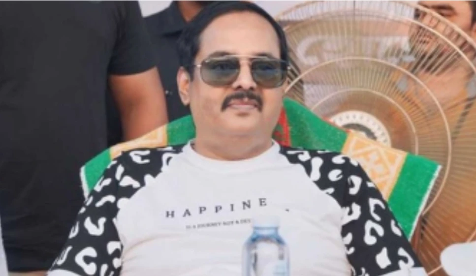 ডিপজলের বিরুদ্ধে তরুণীর মামলা, মারধর ও অ্যাসিড নিক্ষেপের অভিযোগ