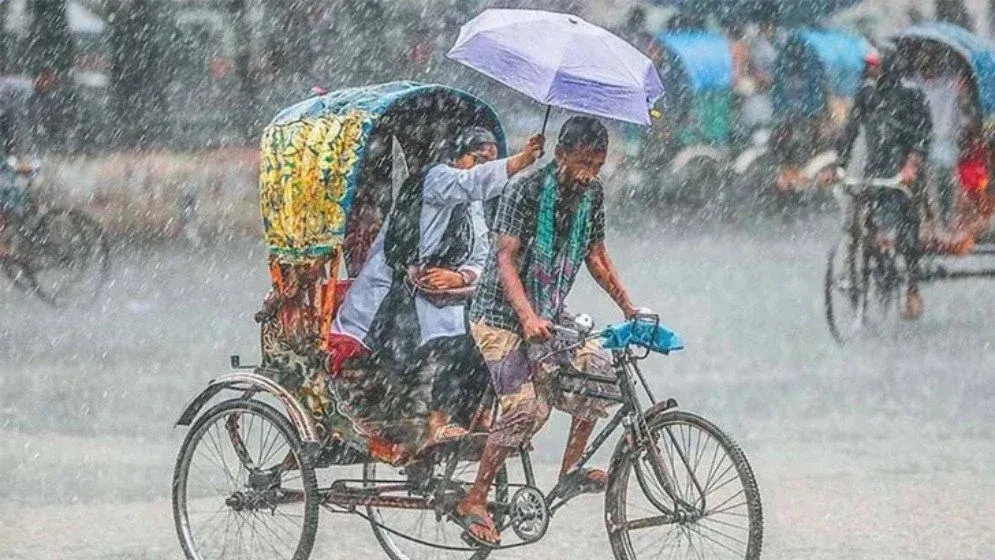 বঙ্গোপসাগরে লঘুচাপের আভাস, কয়েক বিভাগে বৃষ্টির আভাস